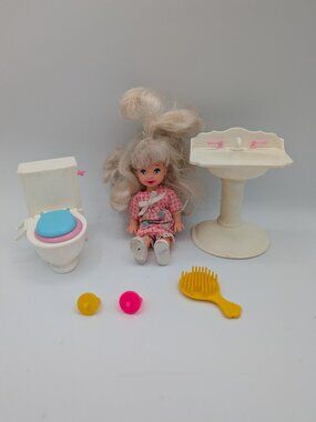 Vintage 1996 Potty Training Kelly Doll Bathroom Sink Toilet Accessories Mattel